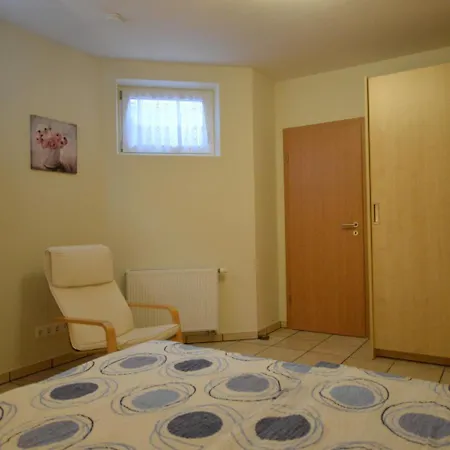 Spacious With Garden In Germany شقة *
