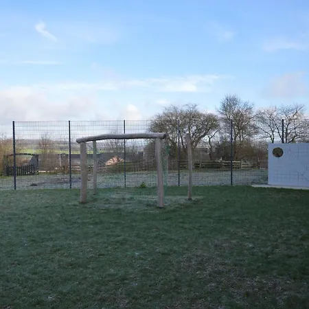 Spacious With Garden In Germany *