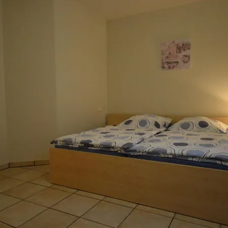 Spacious With Garden In Germany