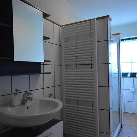 Spacious With Garden In Germany شقة Welschbillig